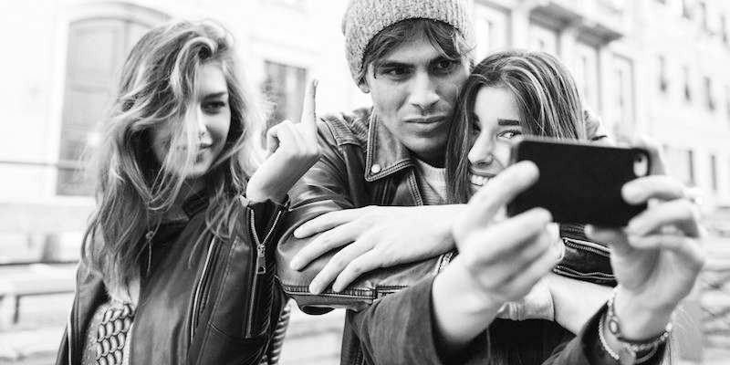 Σχέσεις και μέσα κοινωνικής δικτύωσης. Σχέσεις και μέσα κοινωνικής δικτύωσης.